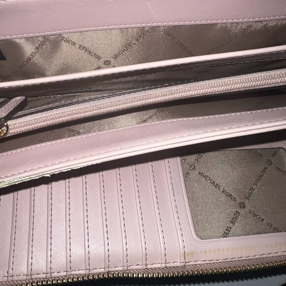 Michael Kors Jet Set Travel Wristlet Wallet Clutch Beige MK Logo Zip Around - Picture 2 of 6